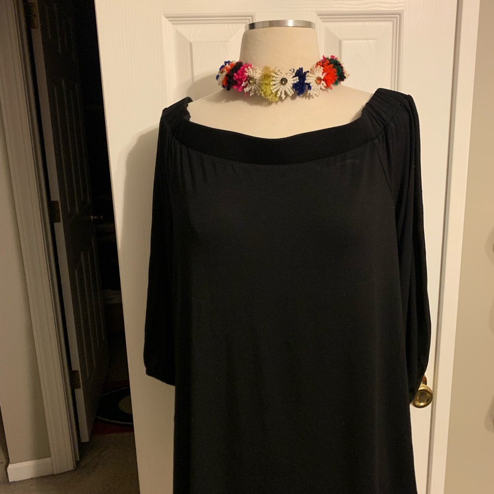 This Ann Taylor Loft cotton top can be worn nicely with Jeans.